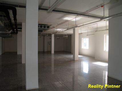 PRONÁJEM  obchodních prostor od 17 m2 do 305 m2 v centru Příbrami