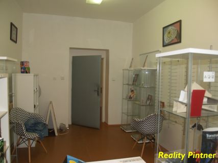 PRONÁJEM kanceláří, ordinací v areálu nemocnice II  v Příbrami - Zdaboři