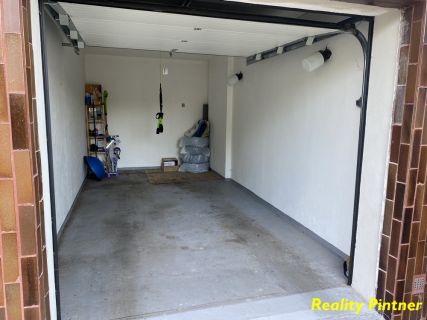 PRODEJ rekonstruovaného bytu 2+kk s garáží a zahrádkou  v Příbrami V - Zdaboři